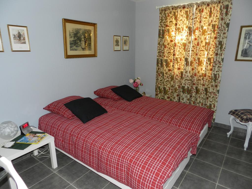 Bed and Breakfast Les Broussous Sauve Habitación foto
